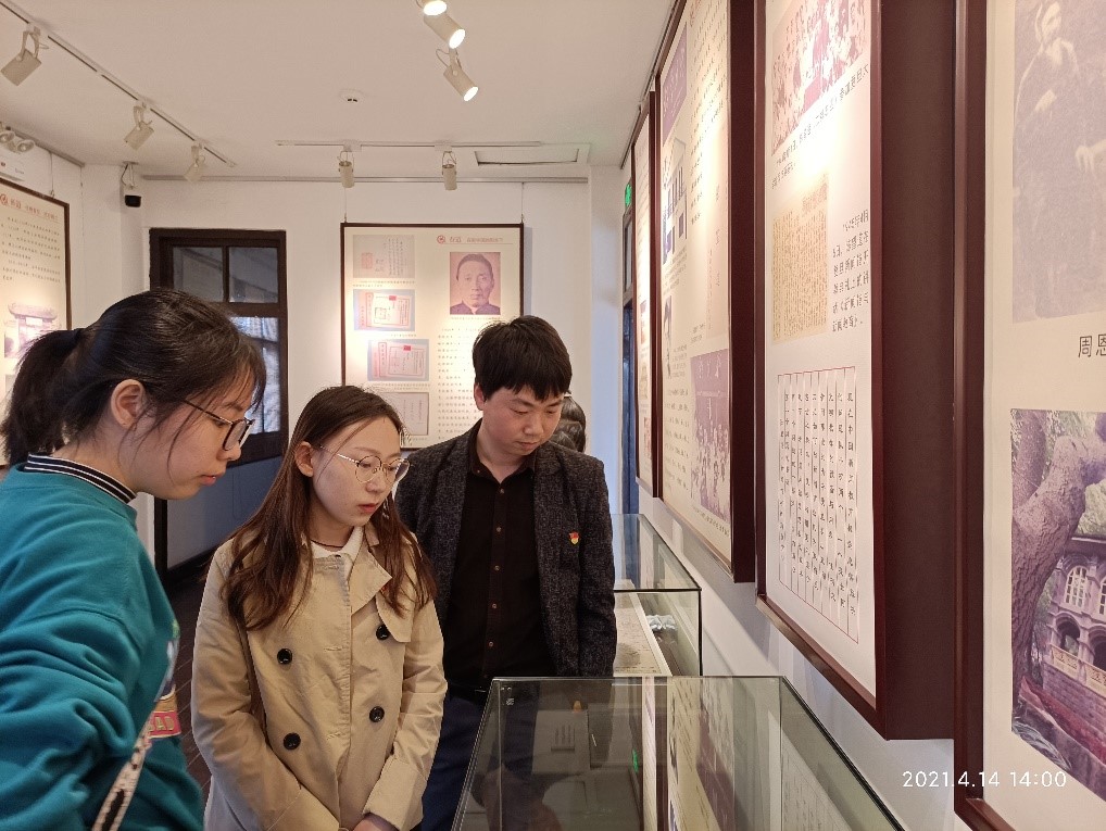 202104研六参观复旦大成人影院
史纪念馆4.jpg